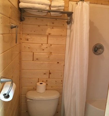Deluxe Studio Cabin - Bathroom