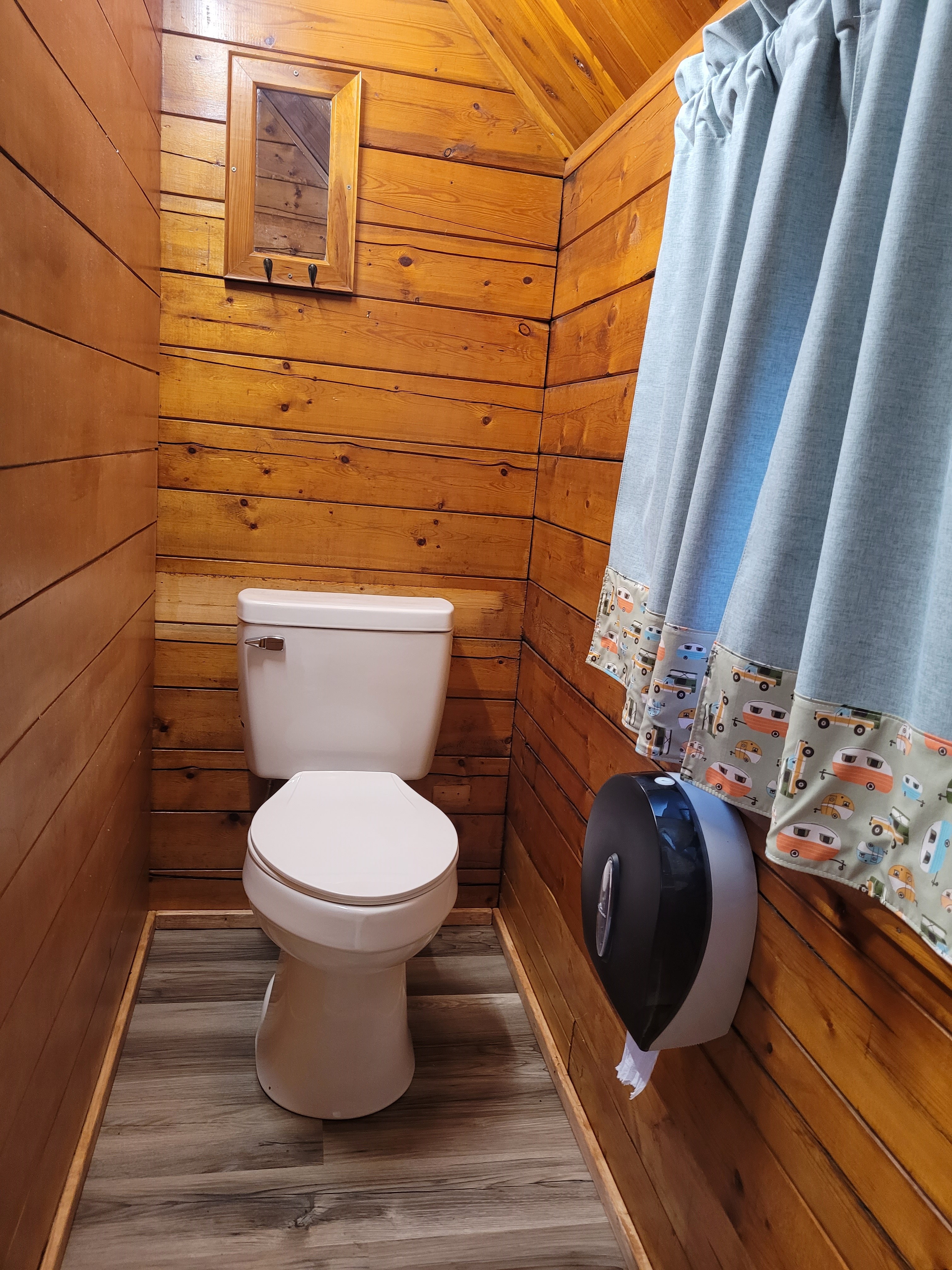 Deluxe Kabin - Half bath area