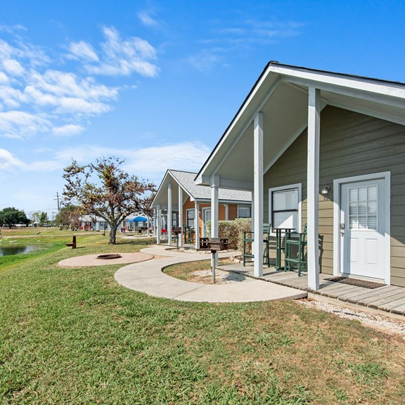 Plan a trip to Mont Belvieu, Texas