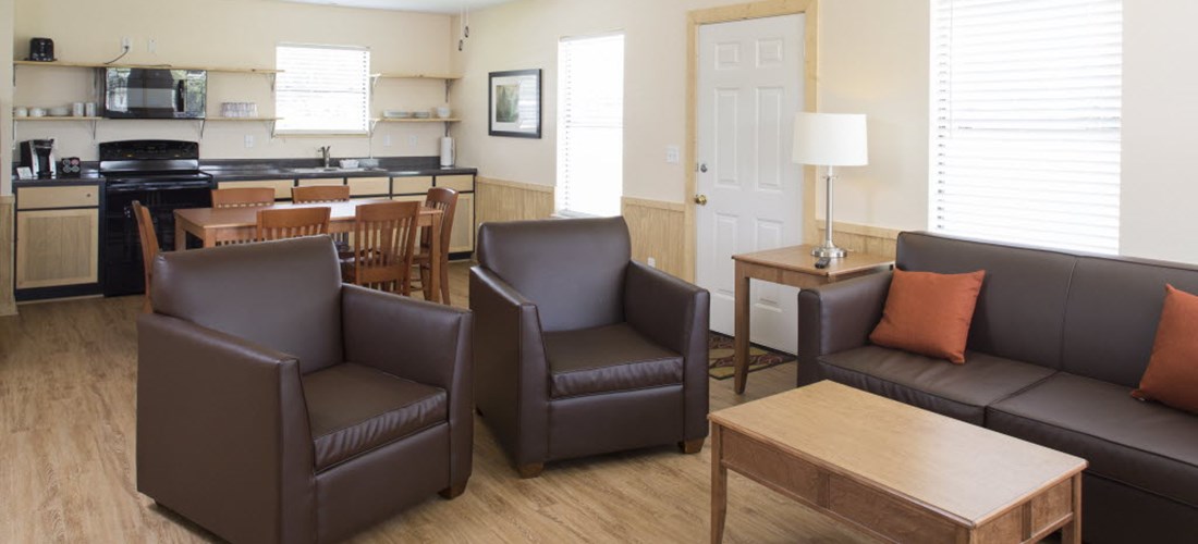 2 bedroom Deluxe Cabin living area