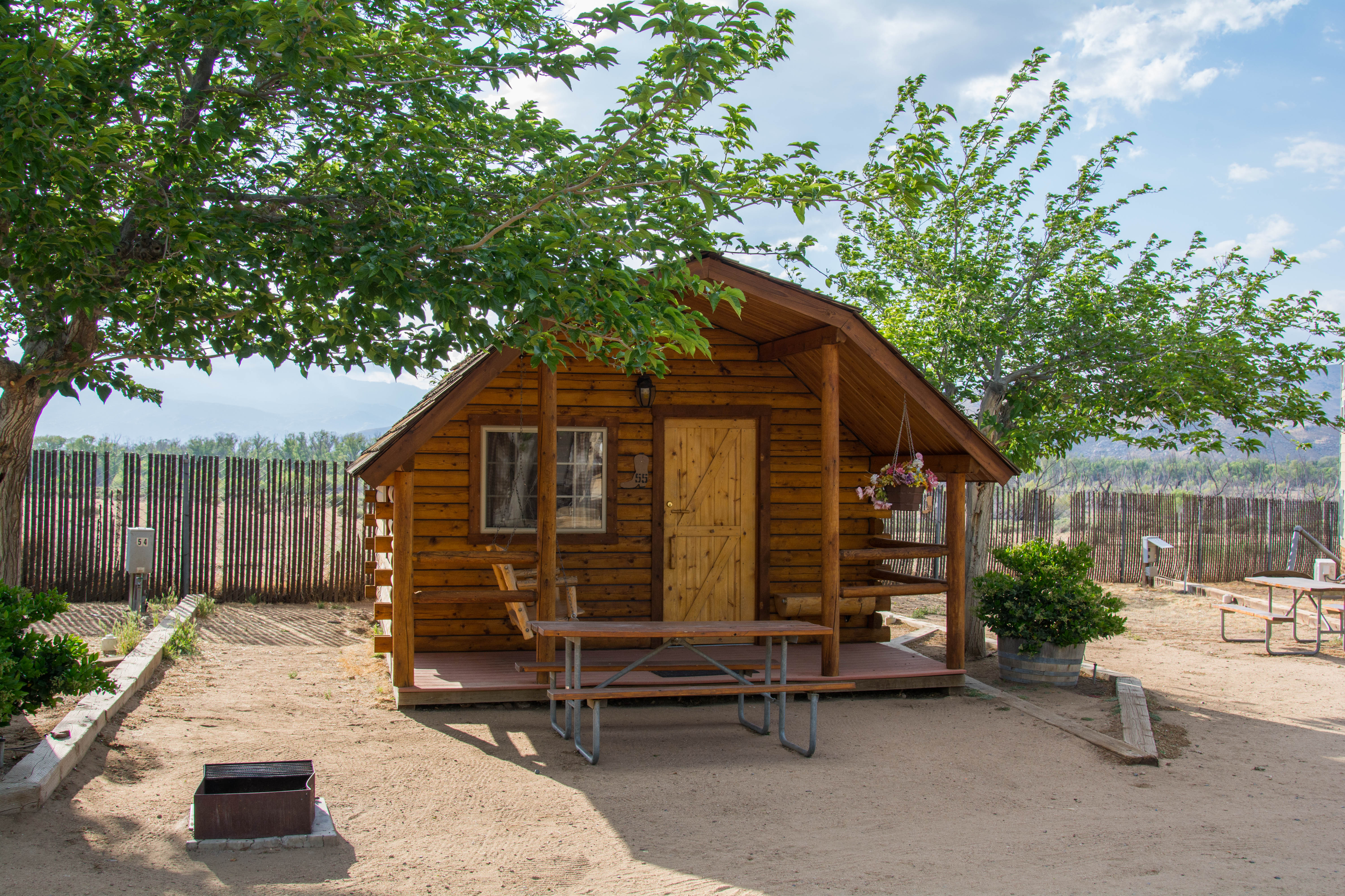 Camping Cabin (No Bathroom) Two Room Pictures Lake Isabella / Kern