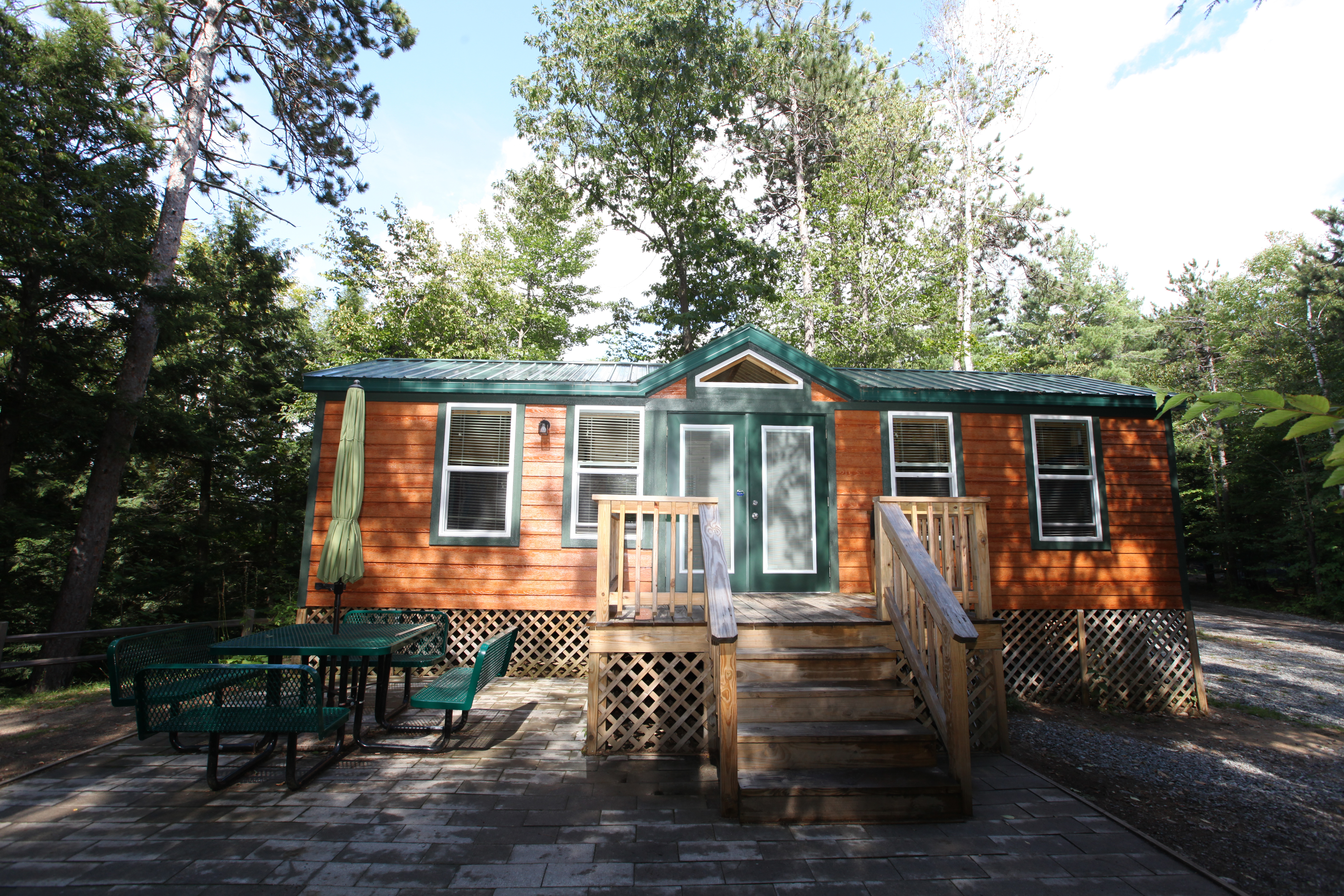 Deluxe Cabin (sleeps up to six)