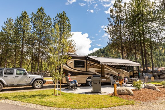 Plan a trip to Lakeland South, Washington