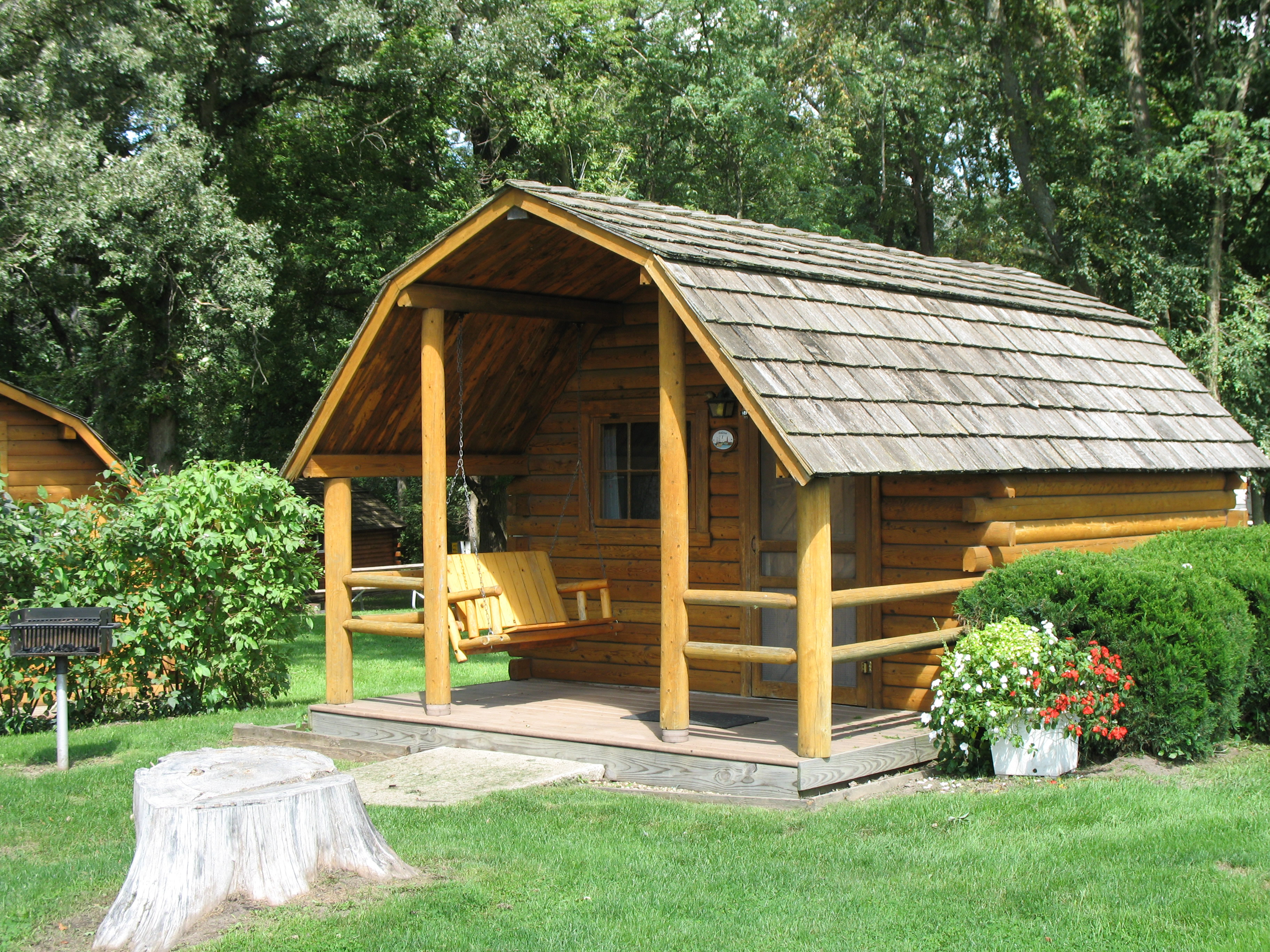 Escape To Nature’s Embrace: Your Guide To Illinois’ Lena KOA