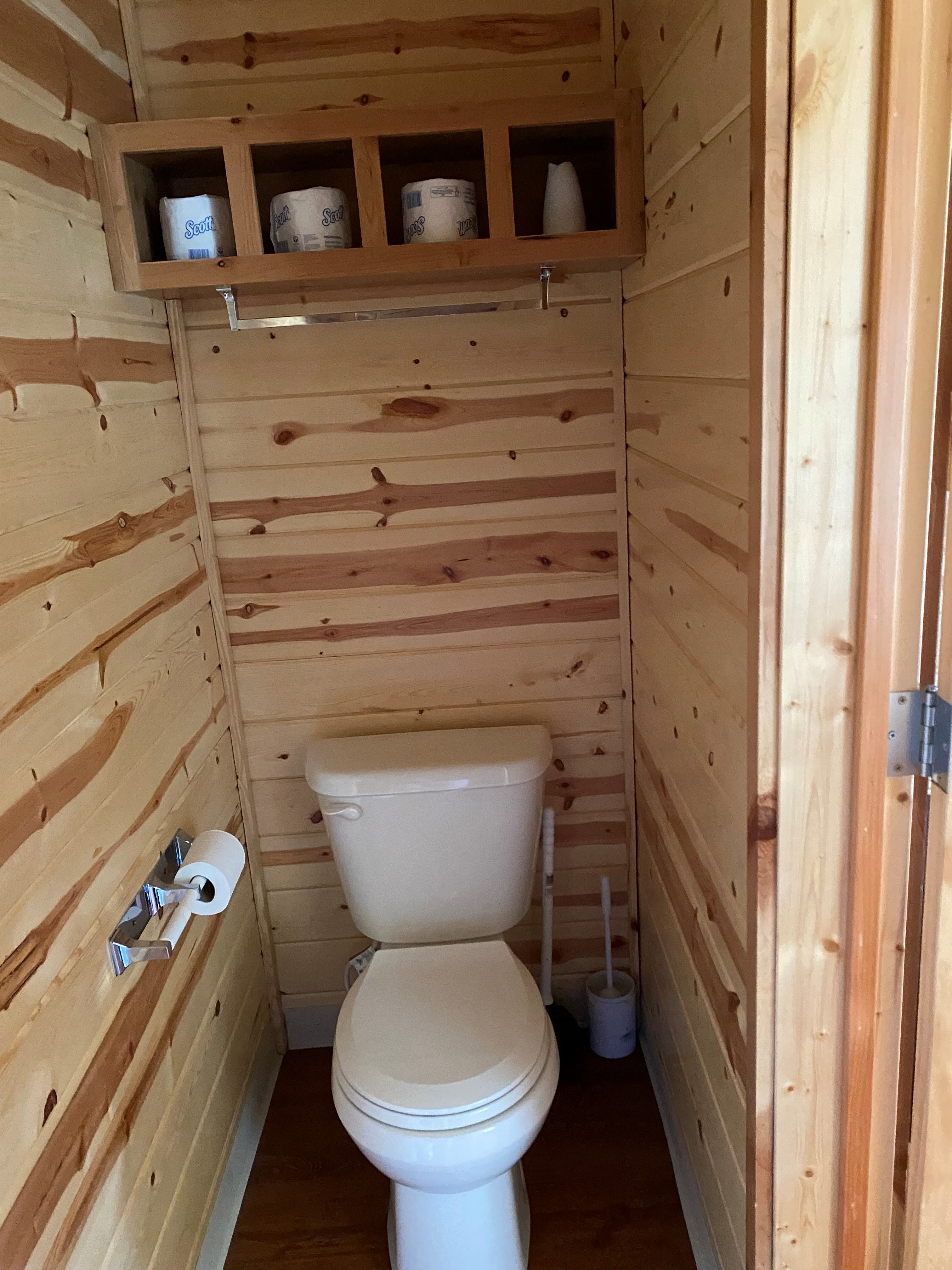 K24 Interior Bathroom Toilet