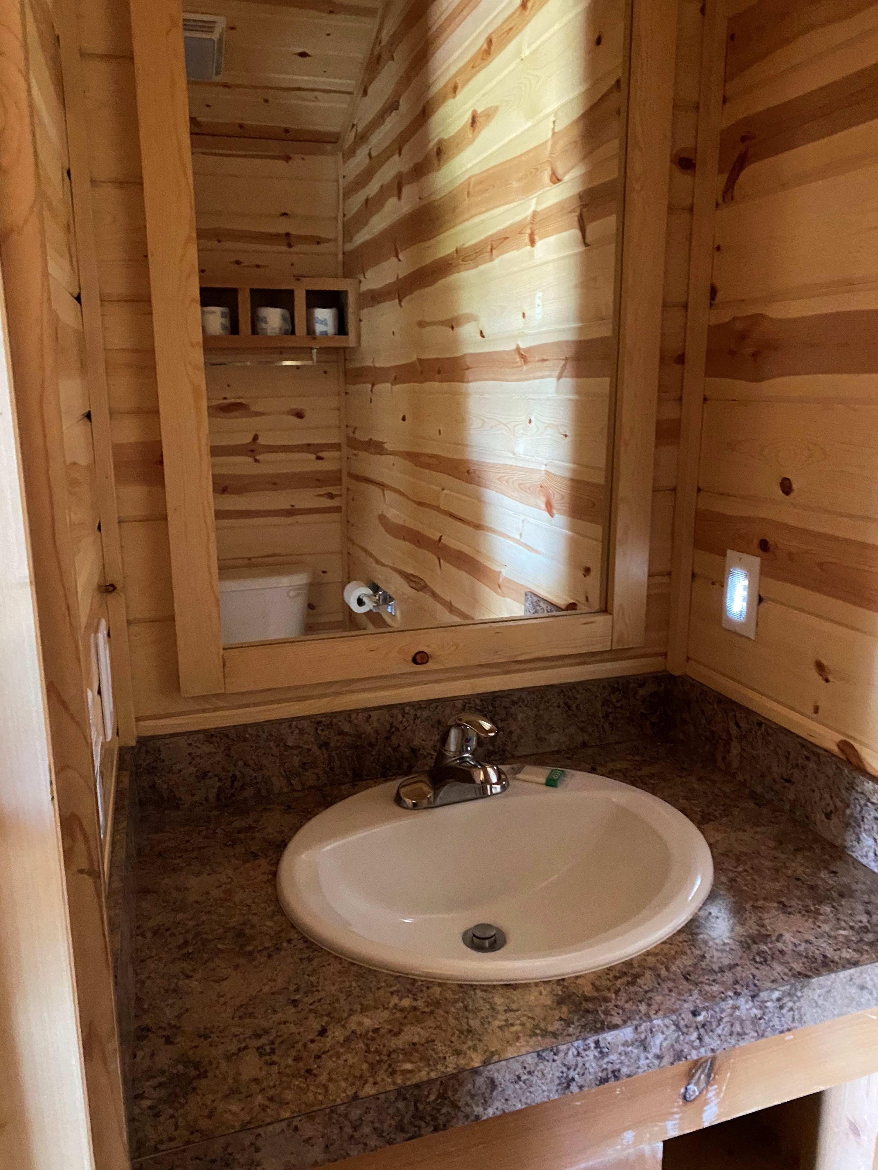 K24 Interior Bathroom Sink
