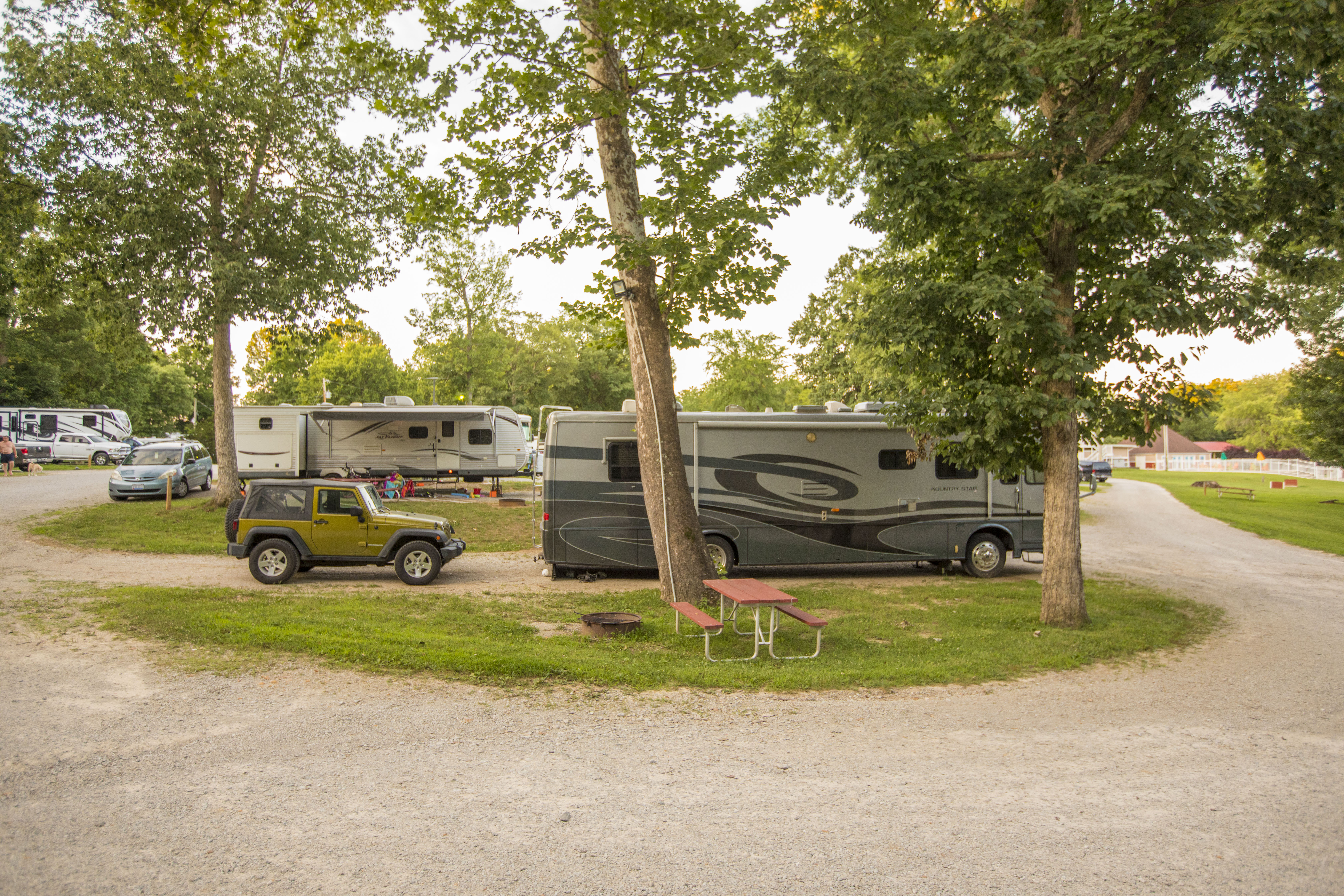Louisville, KY Campground Louisville South KOA Holiday