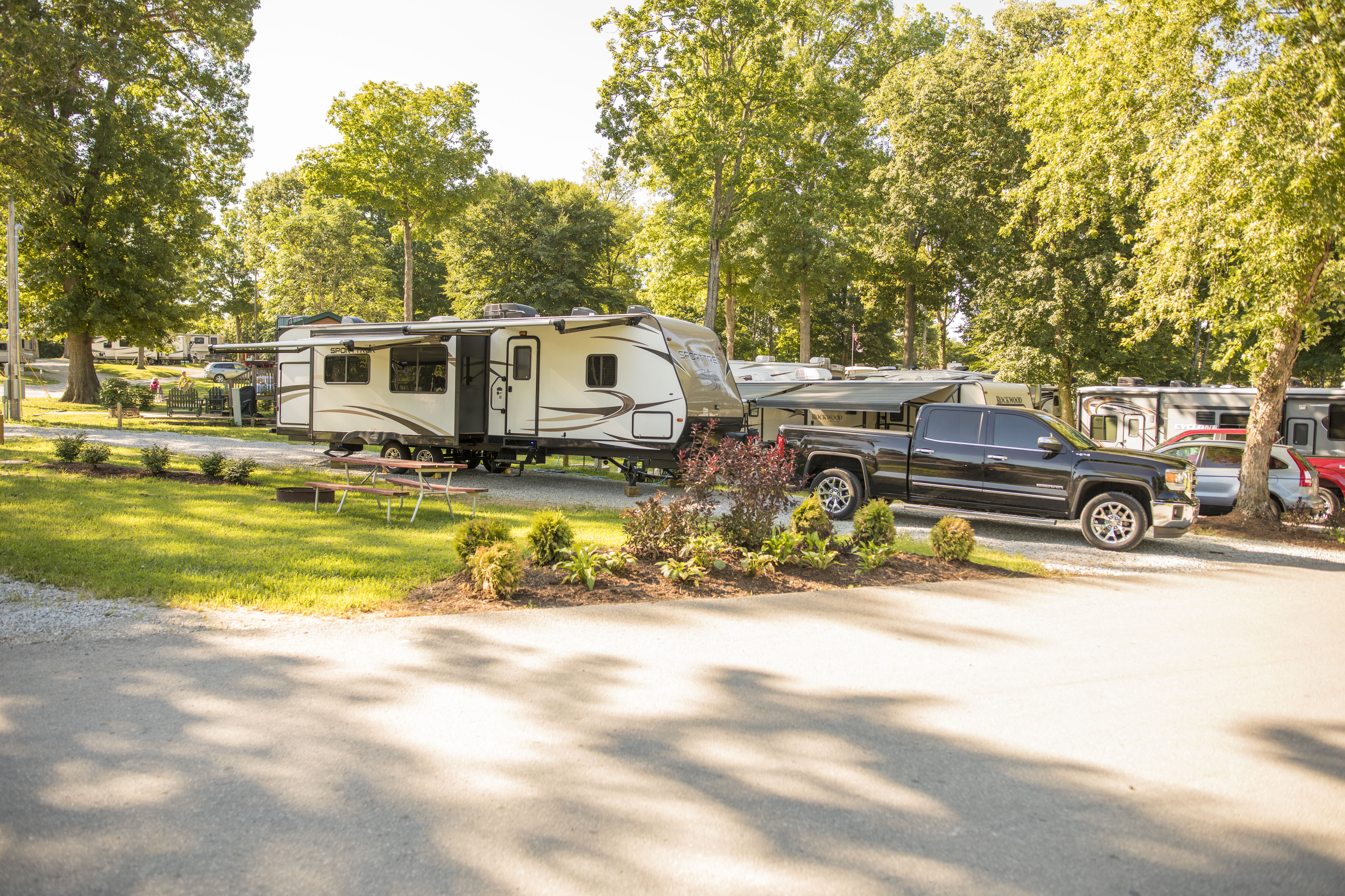 Louisville, KY Campground Louisville South KOA Holiday
