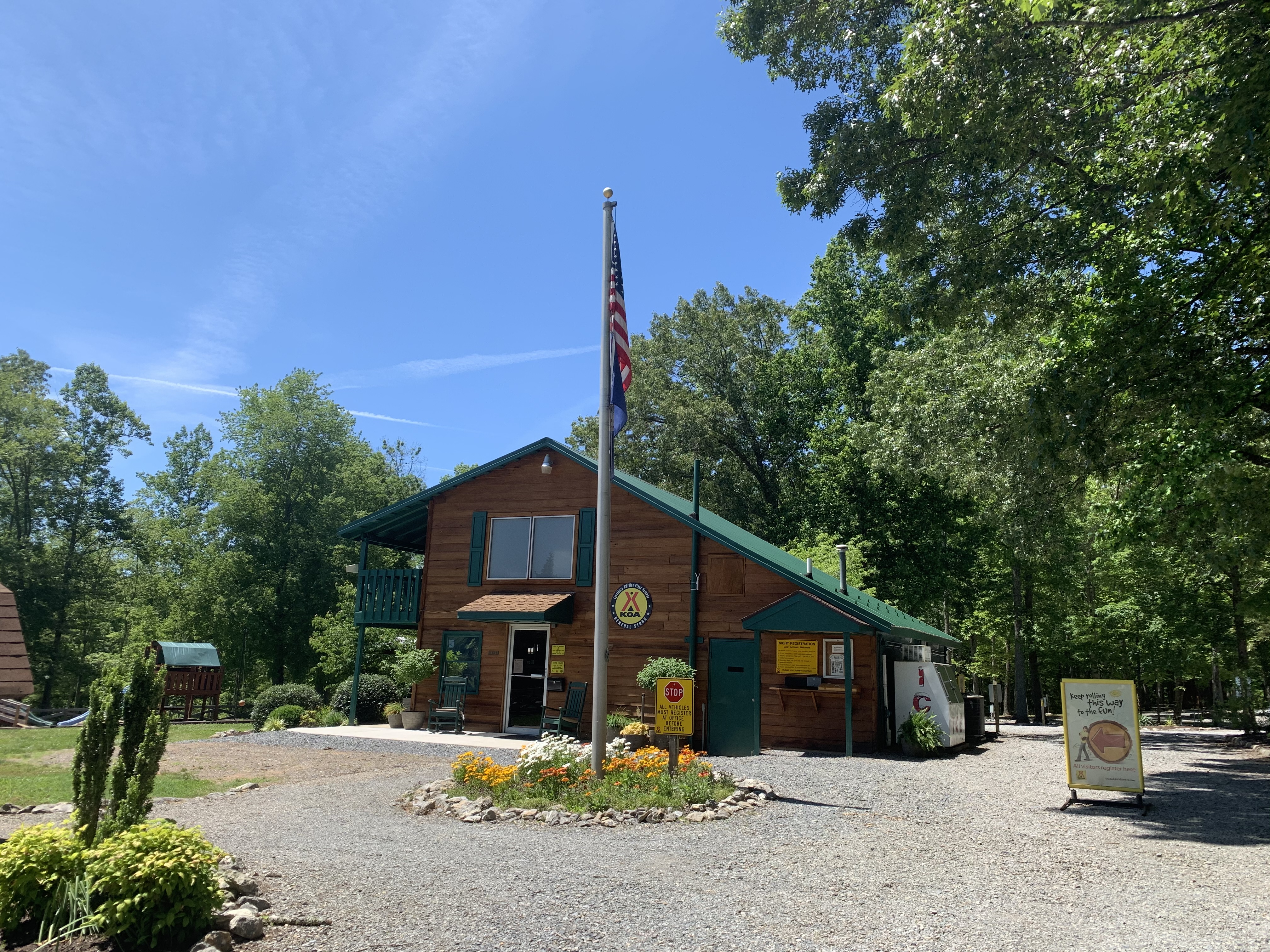 ● koa Monroe, Virginia Lodging | Lynchburg / Blue Ridge Parkway