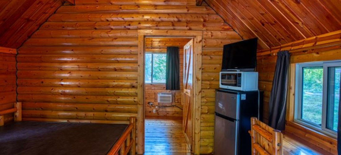 2 Room Cabin with TV, Fridge, Microwave
