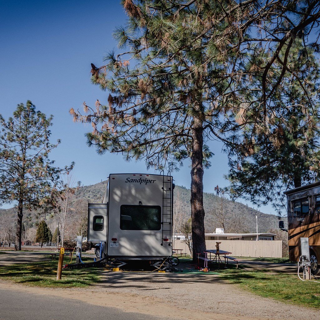 Monthly RV Stays Near Medford and Grants Pass