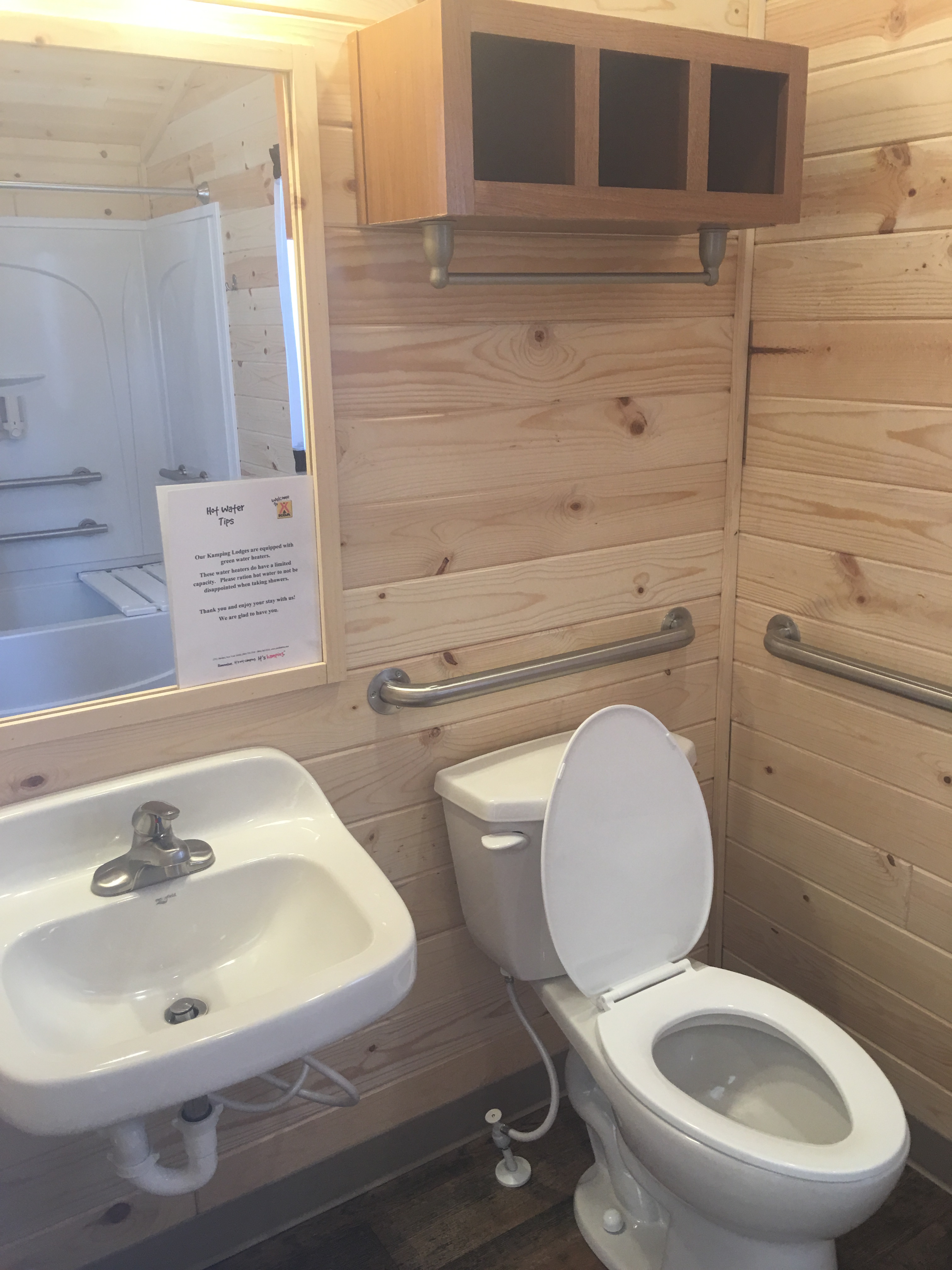 Bathroom in Wheelchair Friendly Deluxe Cabin.