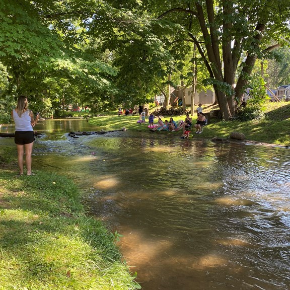 Plan a trip to Nunda, New York