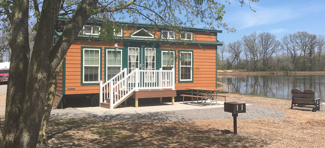 8 Person Deluxe Cabin on Wildwood Lake