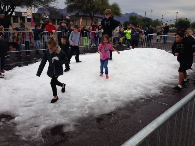 Apache Junction Holiday And Light Parade Event At The Mesa Apache Junction Koa Campground In Arizona Christmas Parades In Apache Junction Az 2021