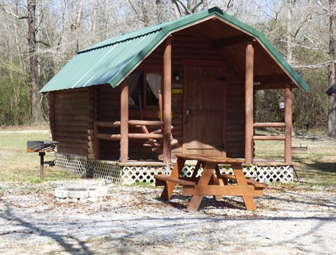 Rustic cabin special Sunday-Thursday Photo