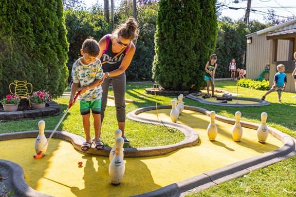 KOA Yellow Mini-golf