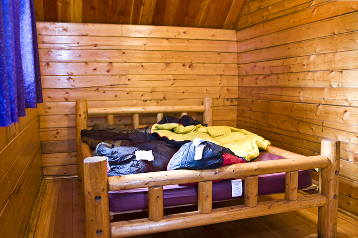 Cabin Sleeps 6 / 2 Room Camping Cabin / Bedroom