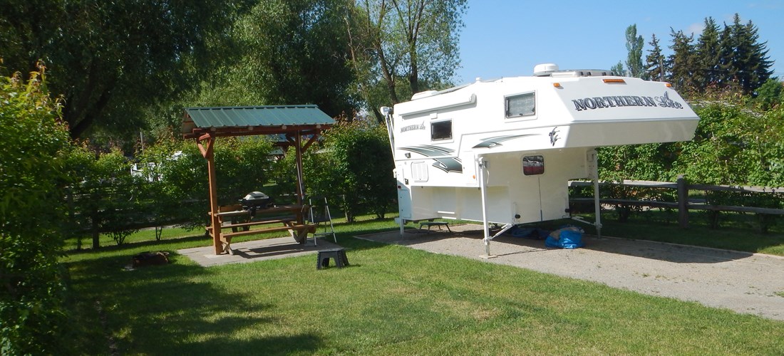 Premium Tent Site, Water/Electric, Grass Site Pad