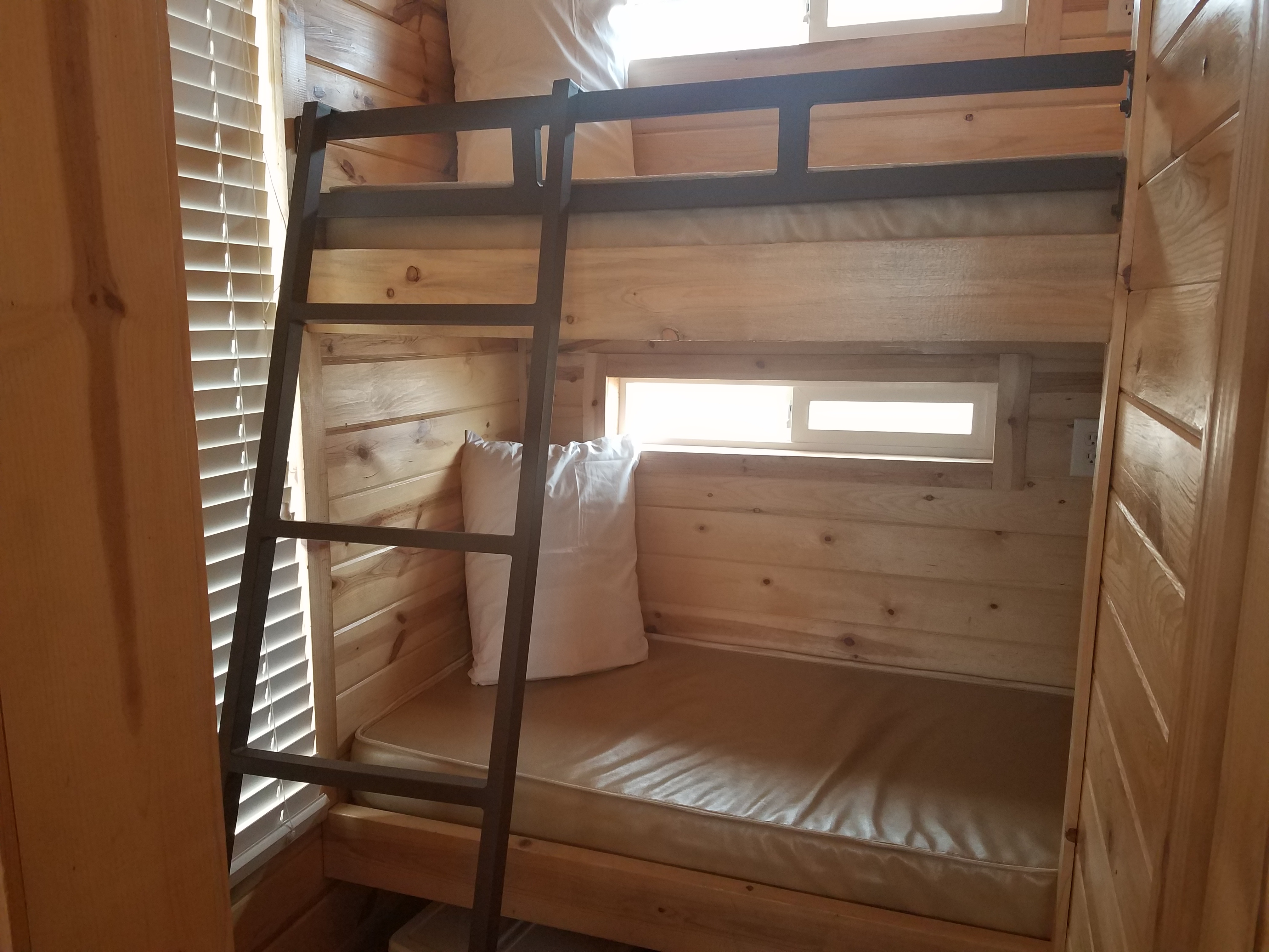 Deluxe Studio Cabin