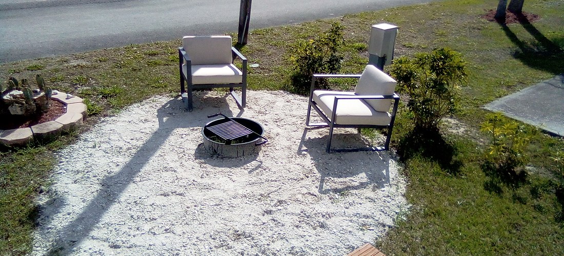 Deluxe Cabin  Patio/Fire Ring seating #2