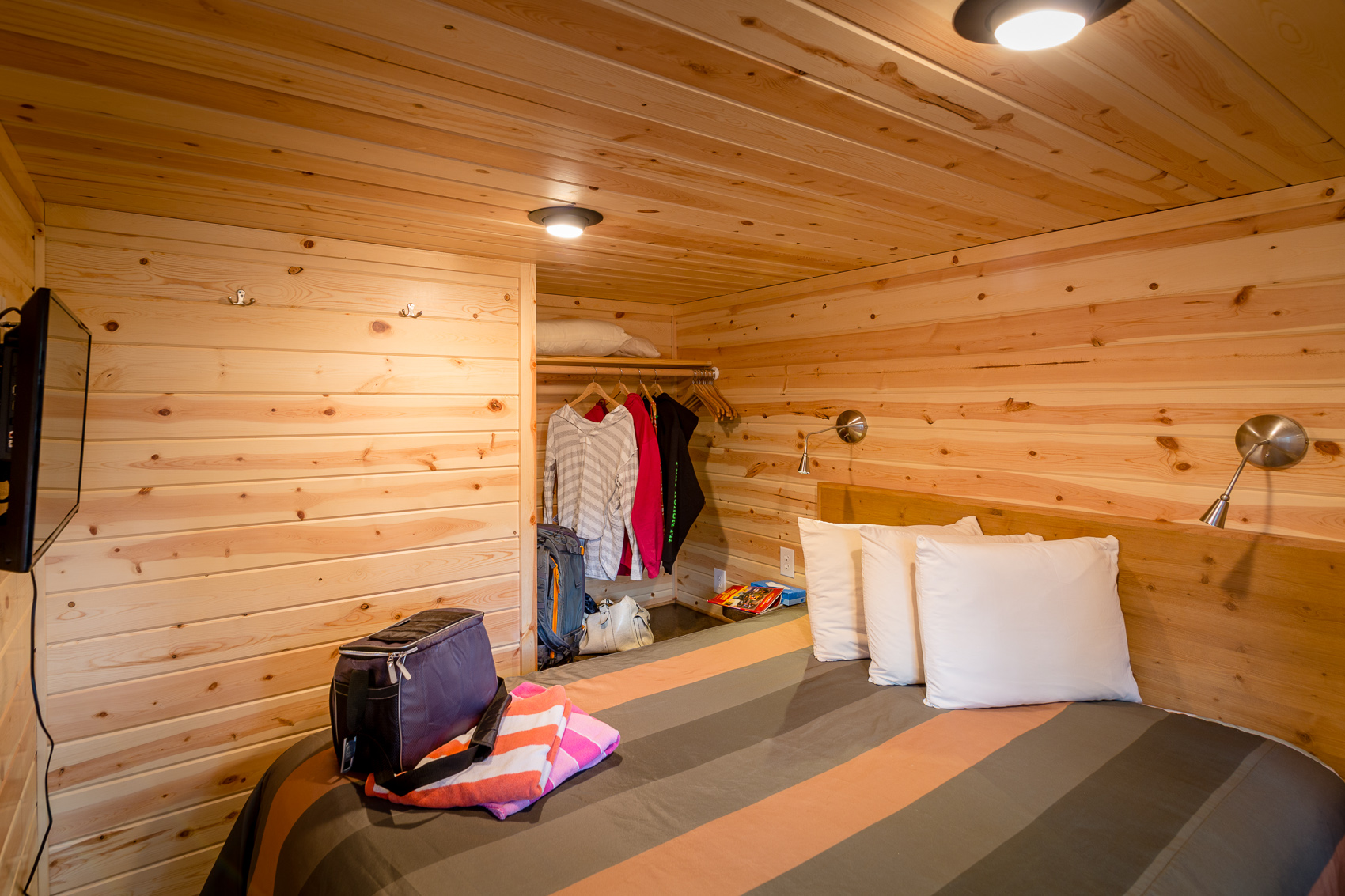 Deluxe Cabin master bedroom