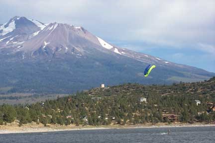 Kiteboarding / Windsurfing