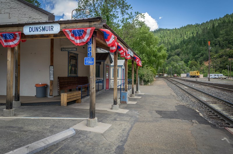 Dunsmuir Second Saturday Photo