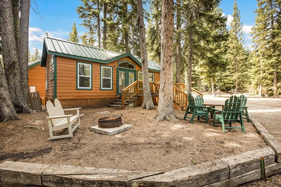 Deluxe Cabin, 2 Room (Full Bath with Shower) - Sleeps 6
