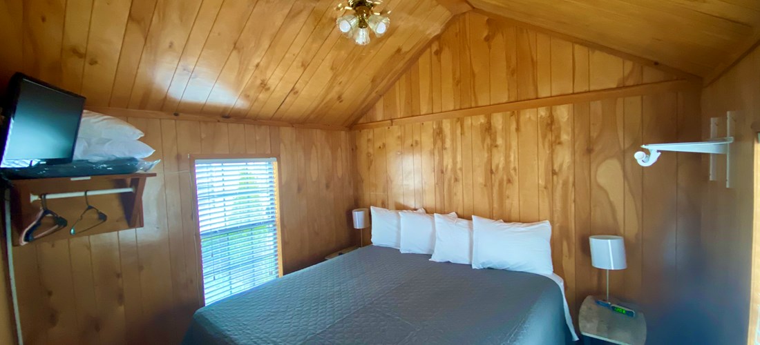 Deluxe Waterfront (6 People) Bedroom