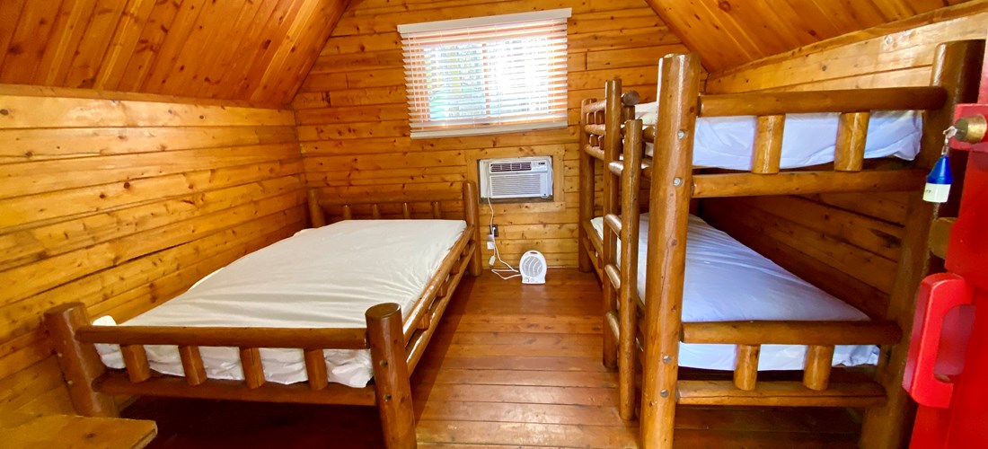 Rustic Cabin 1 Bedroom