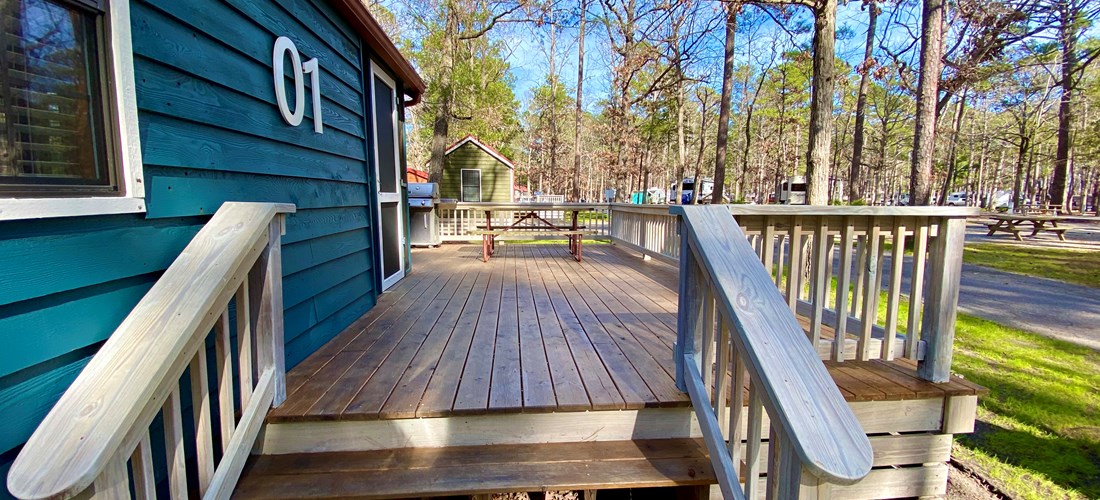 Deluxe Hill Side Entry