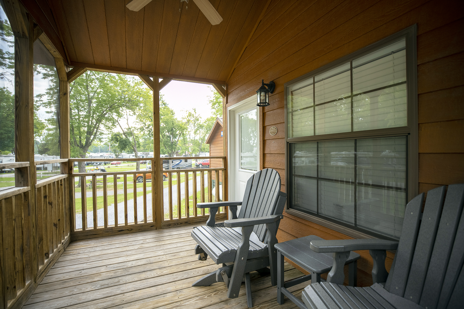 DC X10 (507) - Deluxe Cabin, 1 Room, Q+BB - Sleeps 6