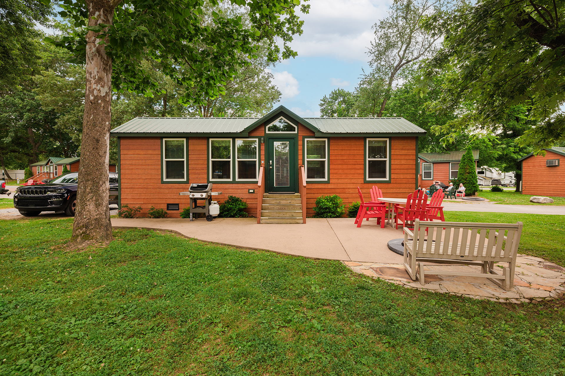 R23 - Deluxe Cabin, 2 Room (Full Bath & Half Bath) – Sleeps 6