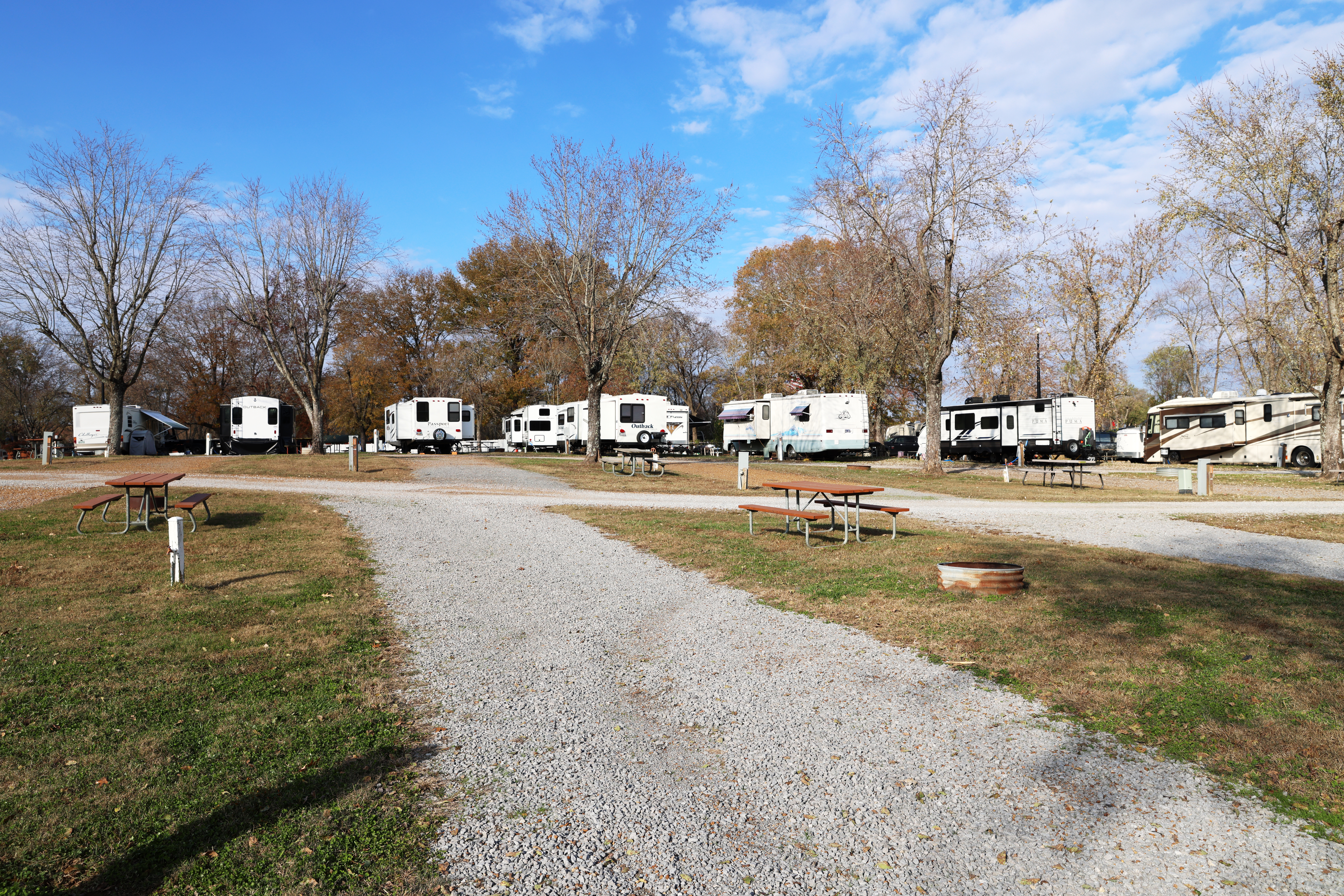 RV X03 (514), Pull-Thru 30 AMPS Water & Electric