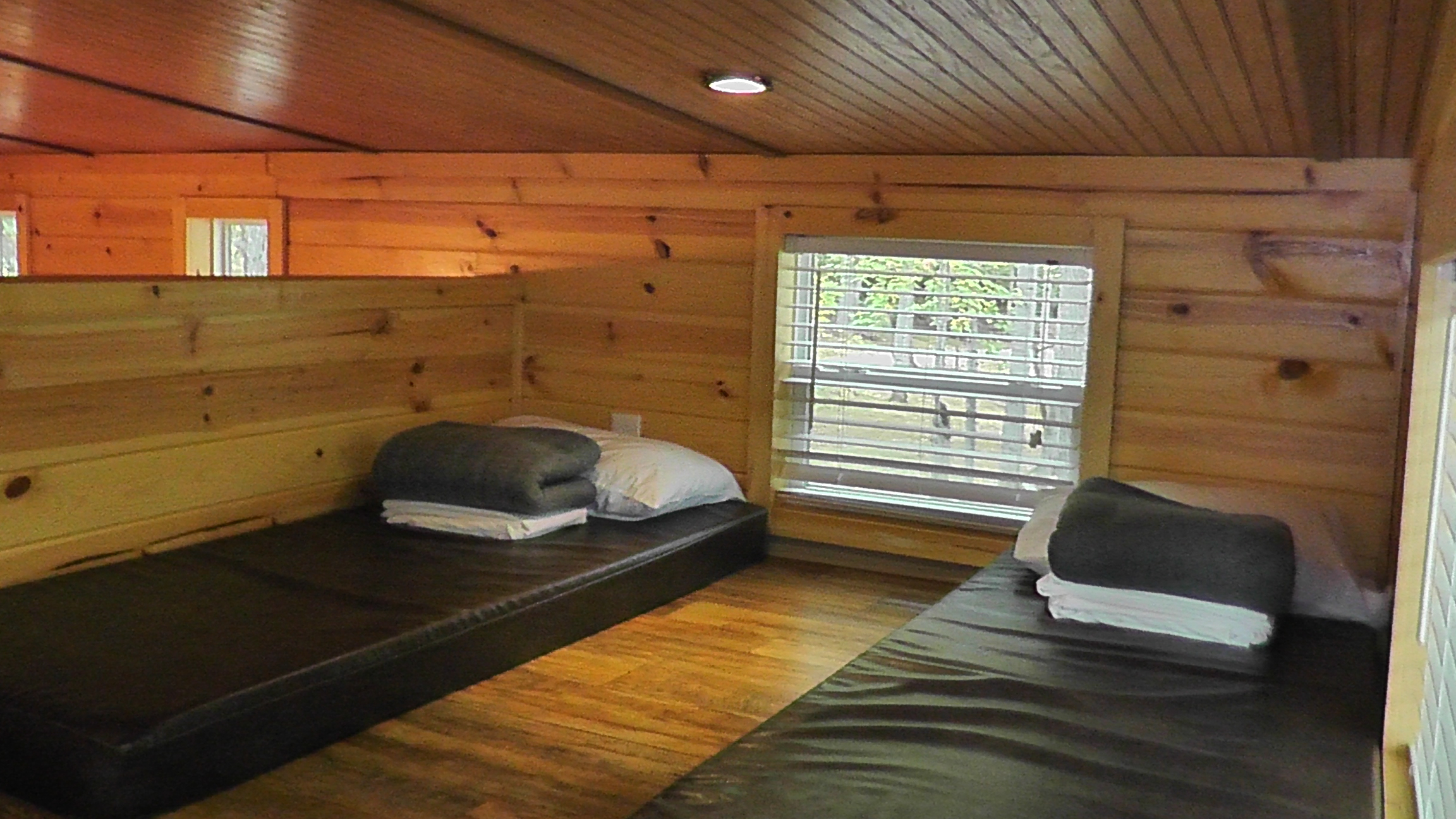 Deluxe Cabin (Studio) Loft Area