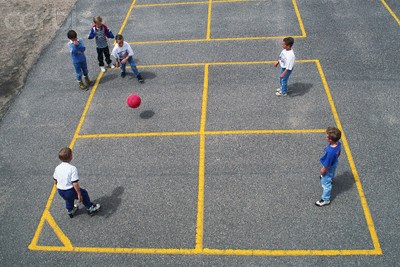 Four Square Game