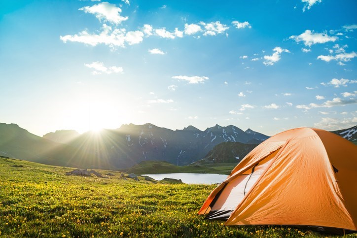 5 Solar-Powered Products that Thousands of Campers Swear By