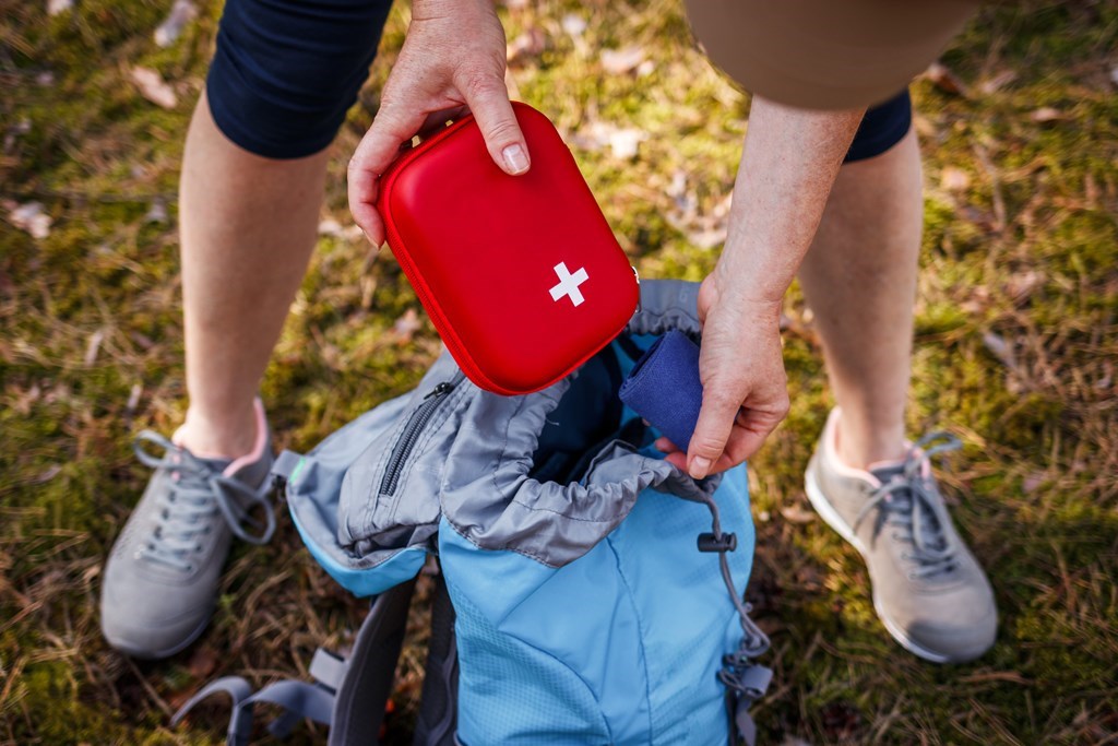 12 Things to Keep in Your Camping Emergency Kit
