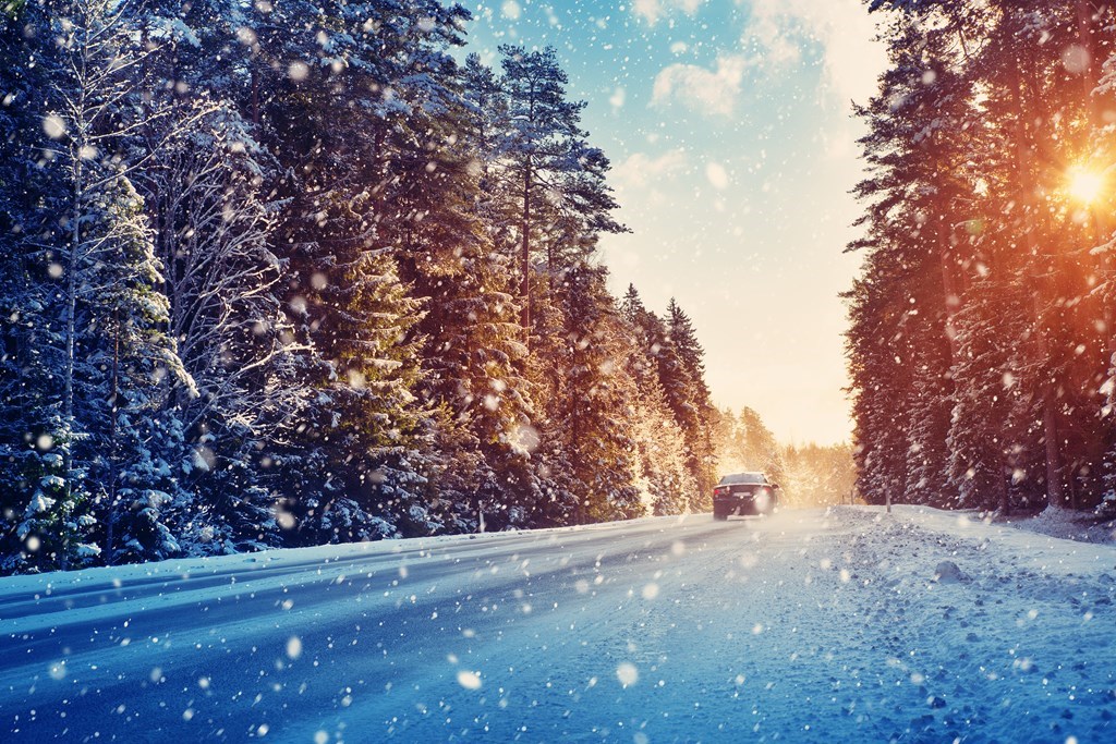7 Must-Have Items for Safe Winter Driving