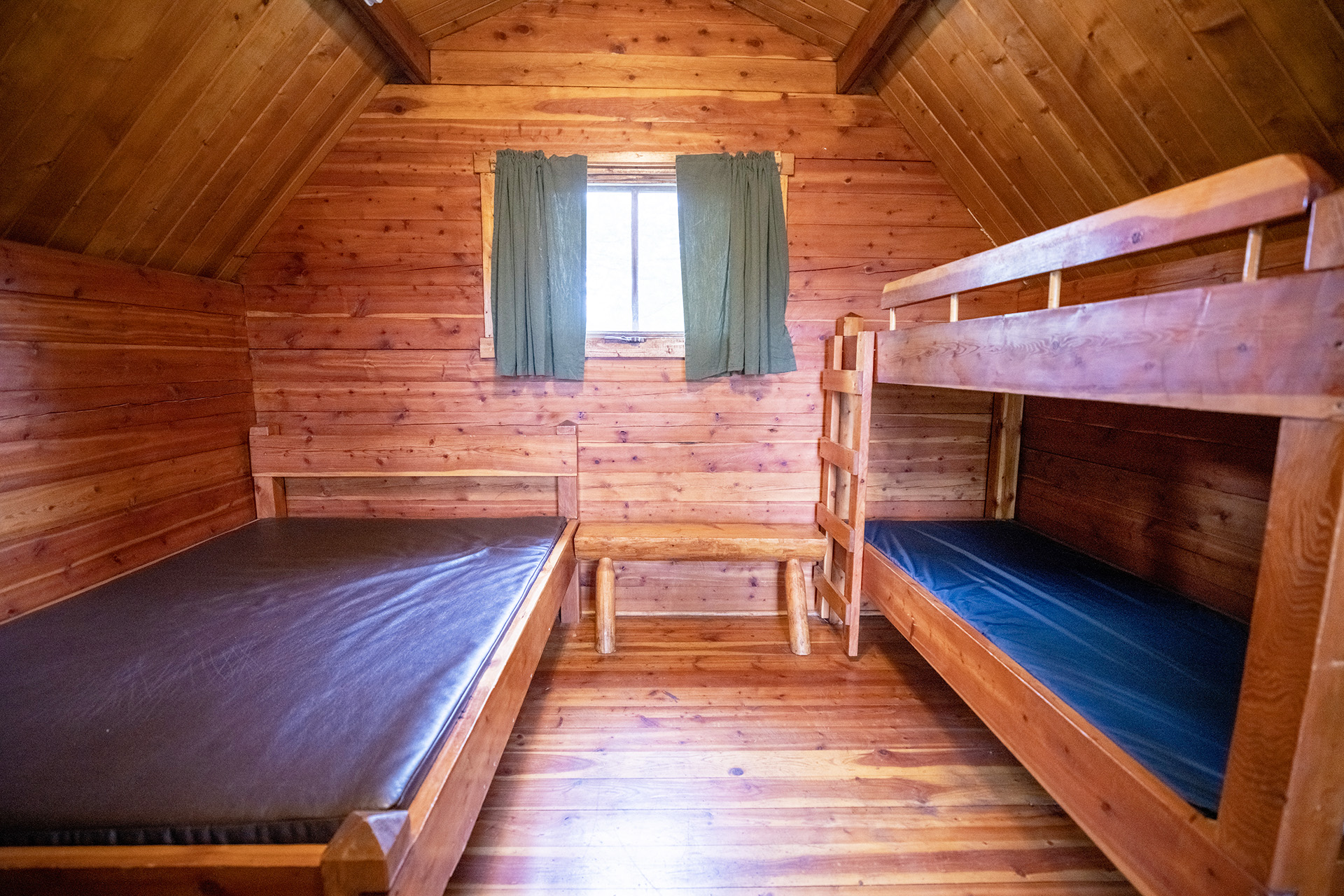 B02 - Camping Cabin, 1 Room (No  Bathroom) - Sleeps 4