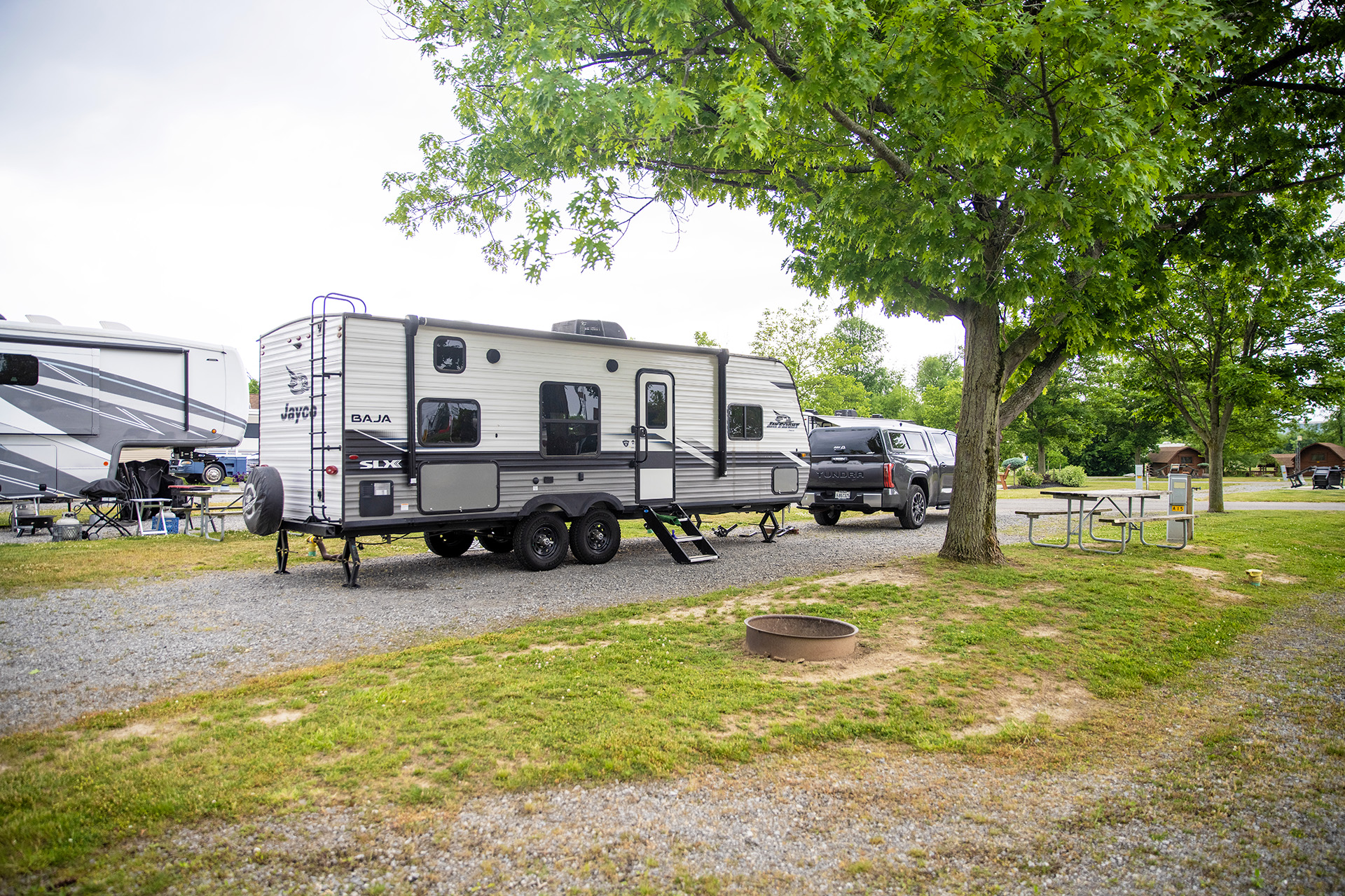 RV - A16, Pull-Thru 50/30 AMPS FHU, Spacious