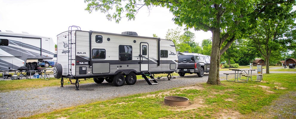 RV - A16, Pull-Thru 50/30 AMPS FHU, Spacious