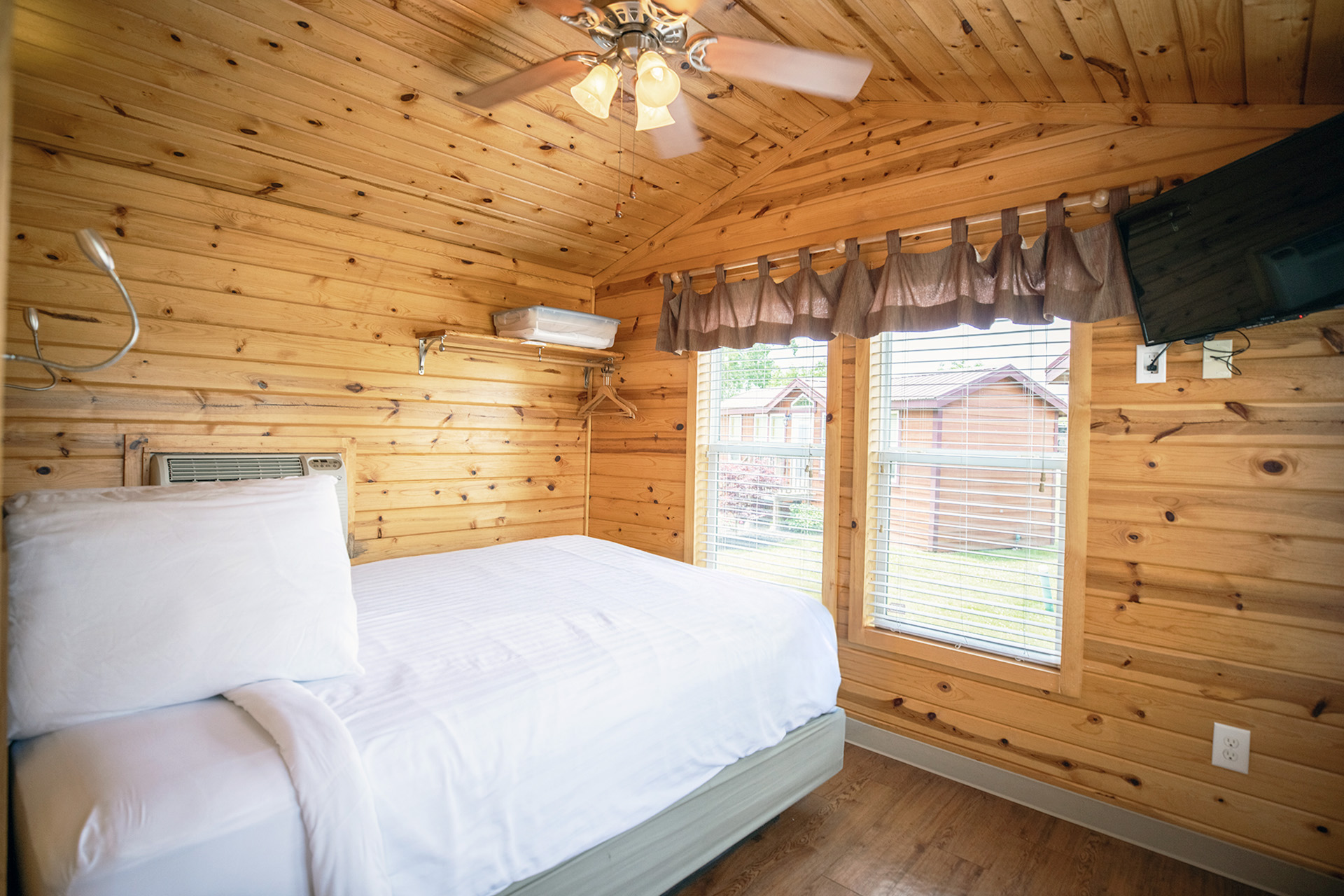 C43 - Deluxe Cabin, 1 Room with Loft, Accessible (Full Bath with Shower) - Sleeps 6