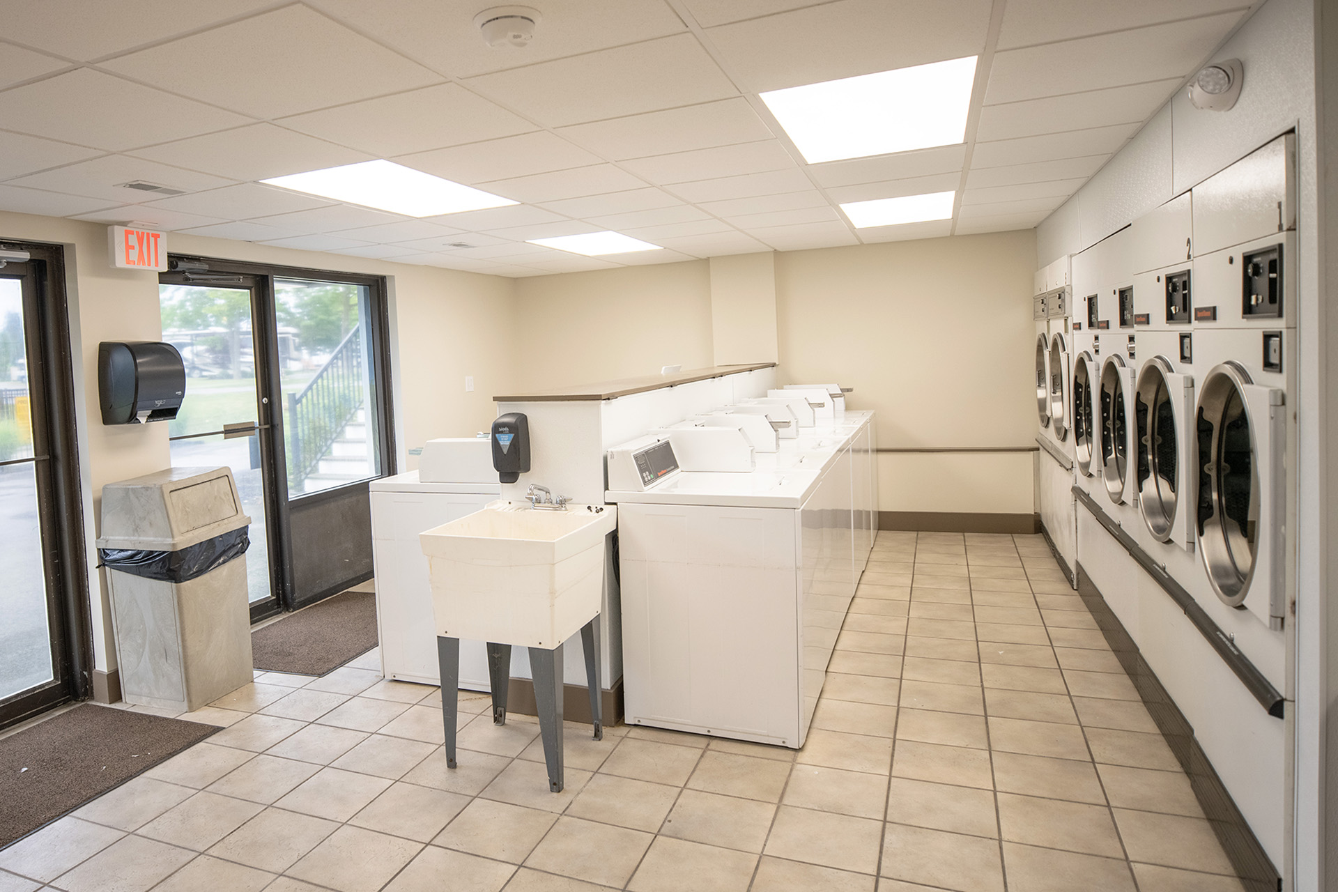 Laundry - Interior