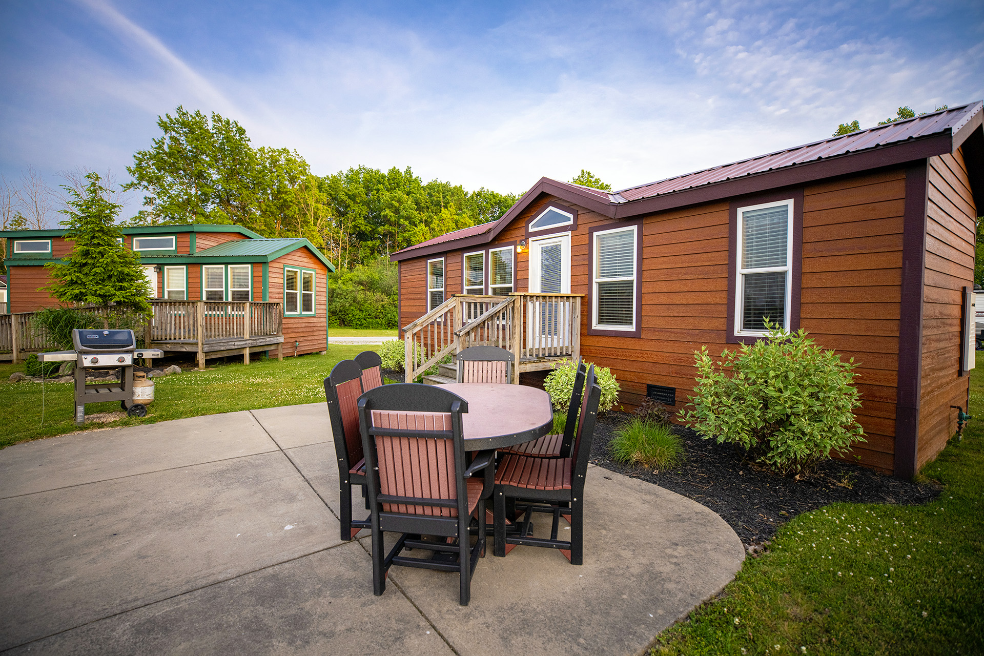 C44 - Deluxe Cabin, 2 Room (Full Bath with Tub & Shower) - Sleeps 8