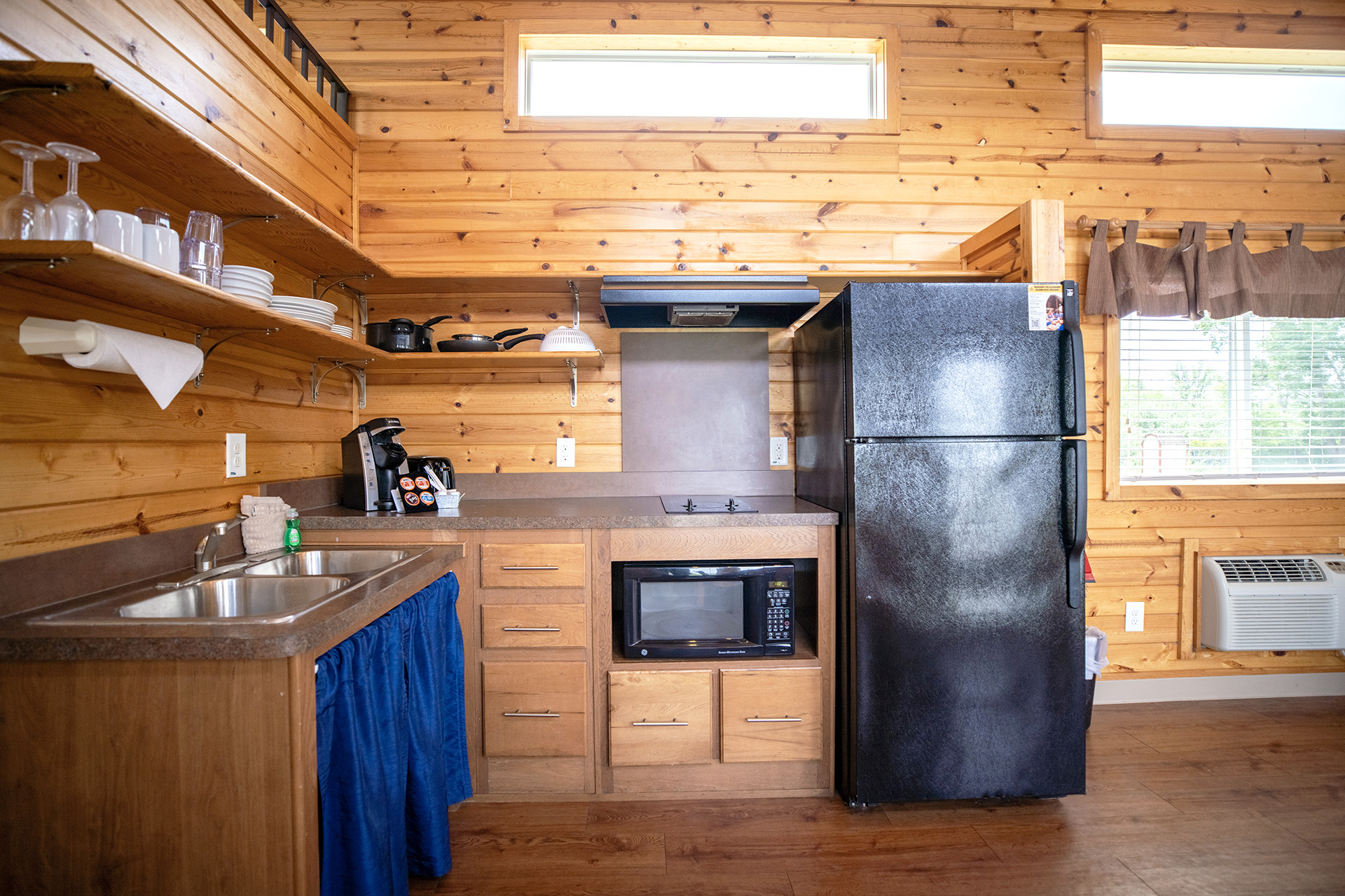 C43 - Deluxe Cabin, 1 Room with Loft, Accessible (Full Bath with Shower) - Sleeps 6
