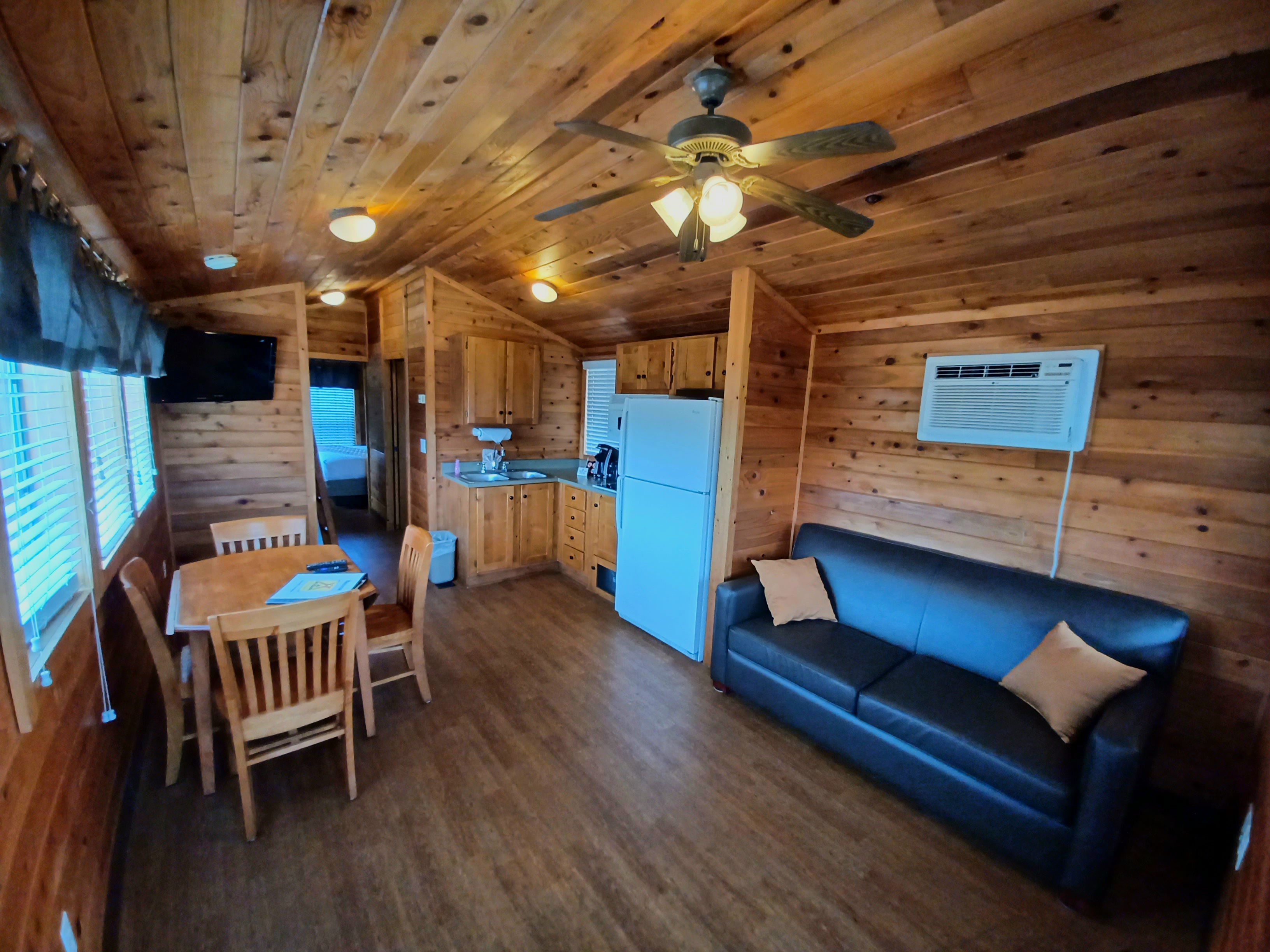 33fp living area