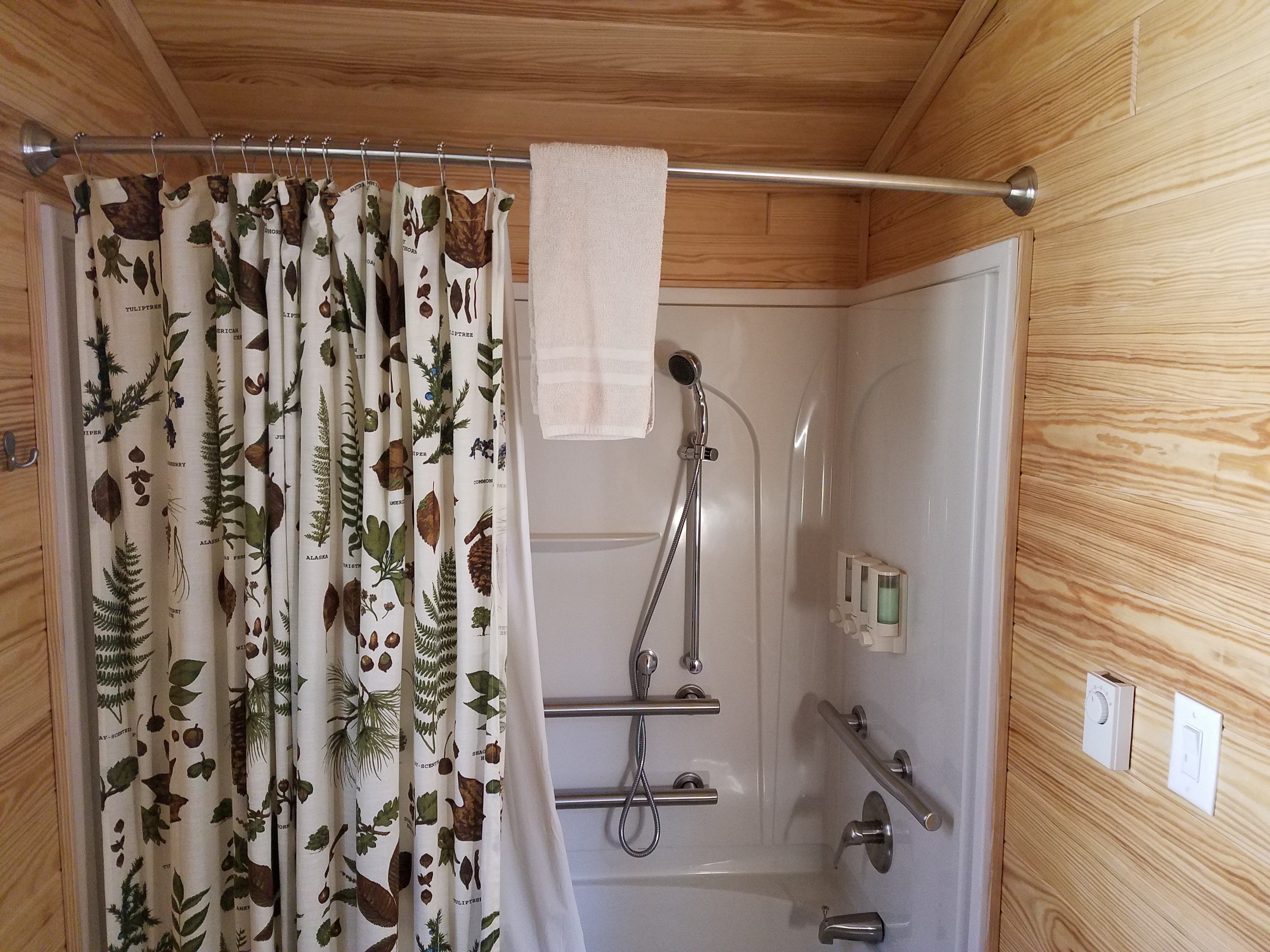 Handicap friendly bathroom