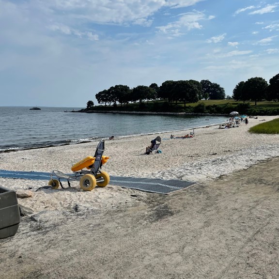 Hole-in-the-Wall Beach